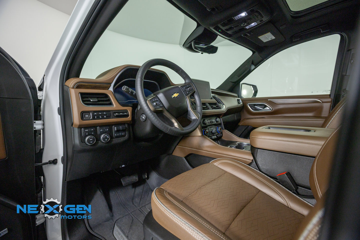 Used 2023 Chevrolet Tahoe High Country AWD/4WD image 11