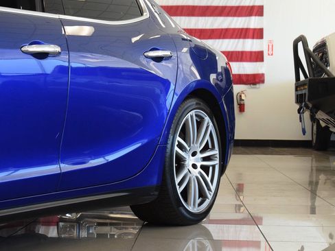 Used 2016 Maserati Ghibli S RWD image 18