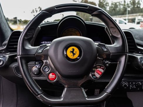 Used 2014 Ferrari 458 Speciale Coupe RWD image 4
