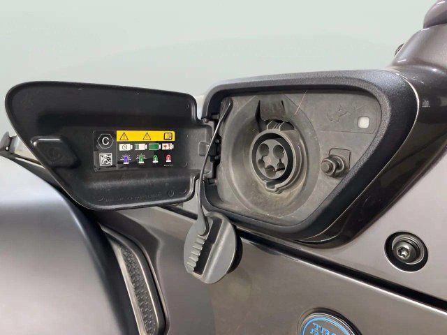 Used 2023 Jeep Wrangler Unlimited Rubicon 4xe AWD/4WD image 85