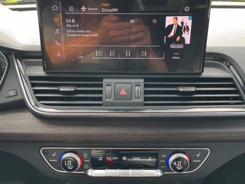 Used 2021 Audi Q5 2.0T Premium w/ Convenience Package AWD/4WD image 15