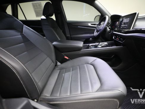 Used 2026 Volkswagen Atlas Cross Sport SEL R-Line AWD/4WD image 11