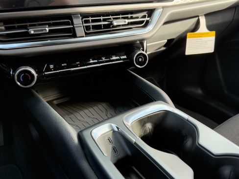 New 2026 Chevrolet Equinox RS image 18