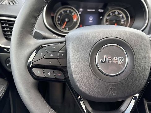 Used 2023 Jeep Cherokee Altitude Lux AWD/4WD image 15