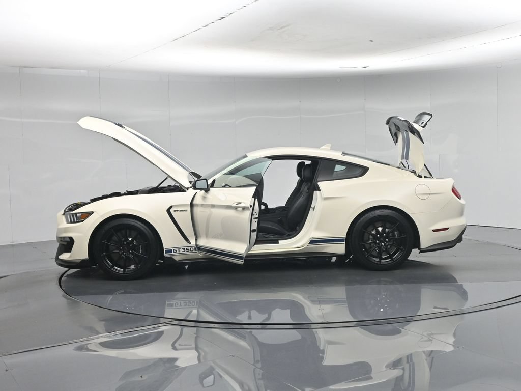Certified 2020 Ford Mustang Shelby GT350 w/ Technology Package RWD image 33