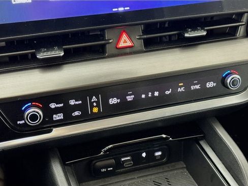 Certified 2023 Kia Sportage EX AWD/4WD image 16
