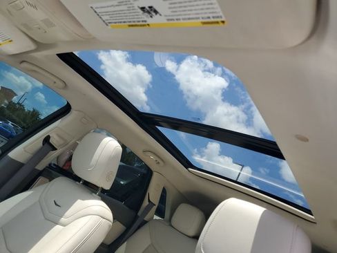 Used 2021 Cadillac XT5 Premium Luxury FWD image 10