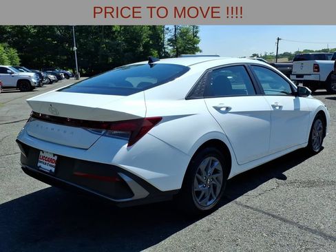 Used 2024 Hyundai Elantra SEL FWD image 6