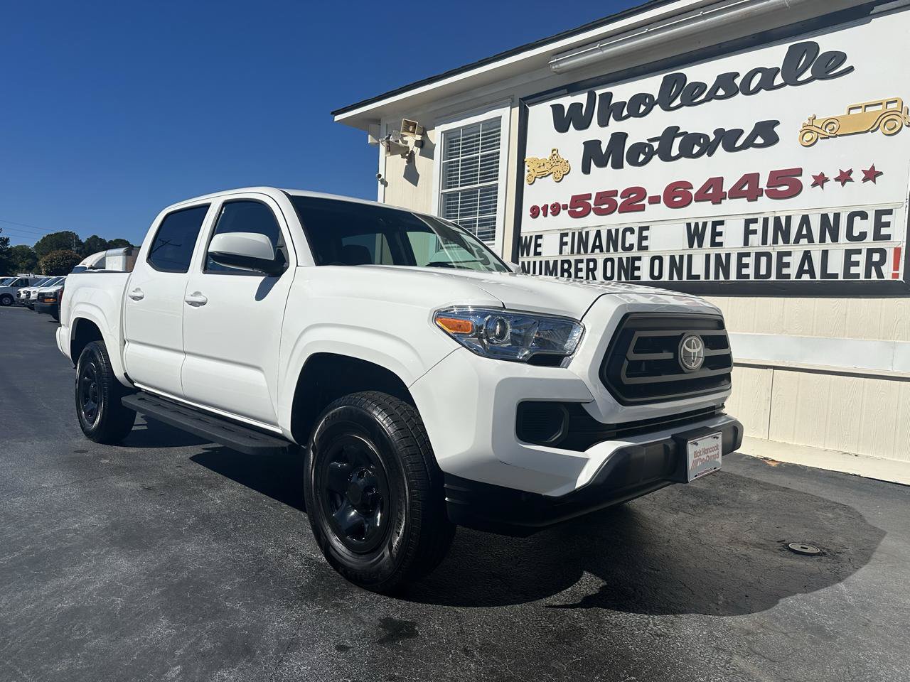 Used 2022 Toyota Tacoma SR AWD/4WD image 7