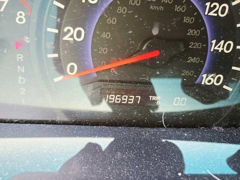 Used 2010 Honda Odyssey LX image 8