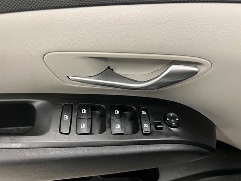 Used 2024 Hyundai Tucson SE image 32