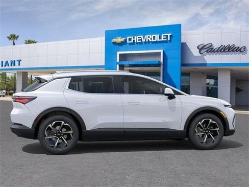 New 2026 Chevrolet Equinox EV LT image 5