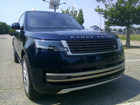 Used 2023 Land Rover Range Rover SE AWD/4WD image 10
