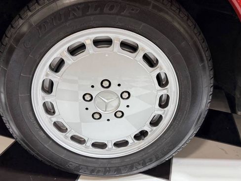 Used 1987 Mercedes-Benz 560 SL image 47