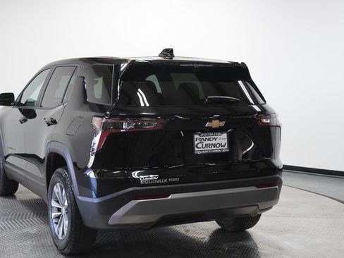 Used 2025 Chevrolet Equinox LT w/ Safety and Technology Package image 5