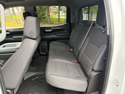 Used 2025 Chevrolet Silverado 1500 LT w/ Safety Package AWD/4WD image 27