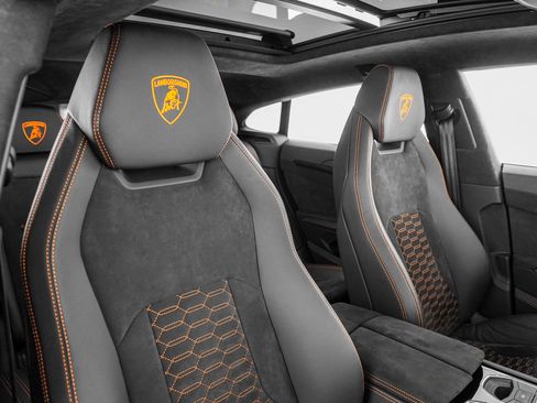 Used 2022 Lamborghini Urus AWD/4WD image 29