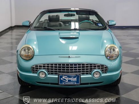 Used 2002 Ford Thunderbird image 36