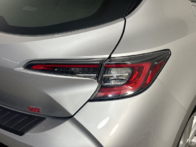 Used 2022 Toyota Corolla SE w/ SE Preferred Package FWD image 33