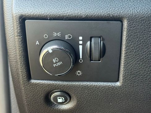 Used 2021 Jeep Grand Cherokee Limited image 27