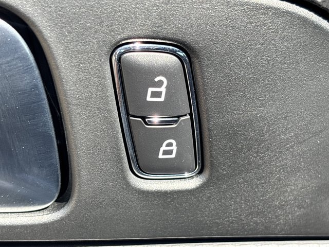 Used 2025 Ford Mustang GT Premium RWD image 18
