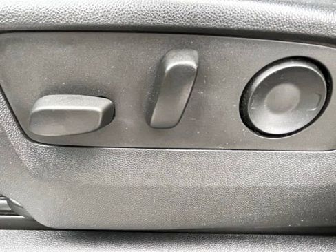 Certified 2022 Chevrolet Silverado 1500 LT image 25