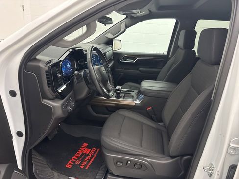 Used 2023 Chevrolet Silverado 1500 LT Trail Boss w/ Protection Package image 22