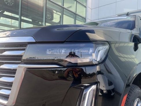 Used 2022 Cadillac Escalade ESV Premium Luxury Platinum image 10