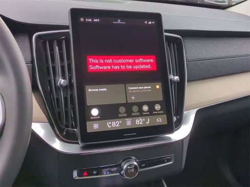 New 2026 Volvo XC90 B6 Plus w/ Protection Package Premier image 27