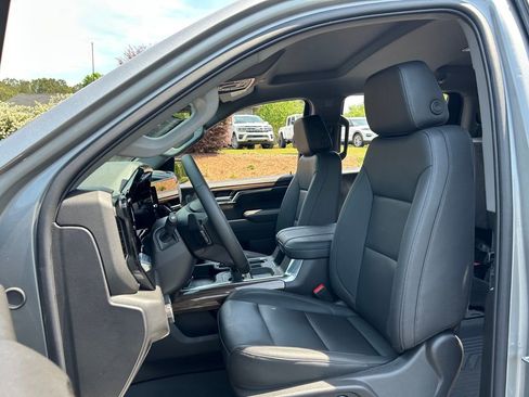 Used 2026 Chevrolet Silverado 1500 LT Trail Boss w/ Convenience Package II AWD/4WD image 42