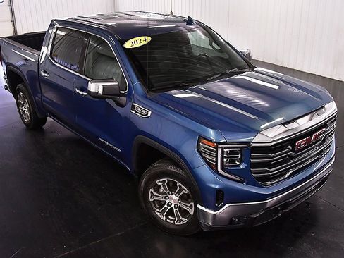 Used 2024 GMC Sierra 1500 SLT image 16