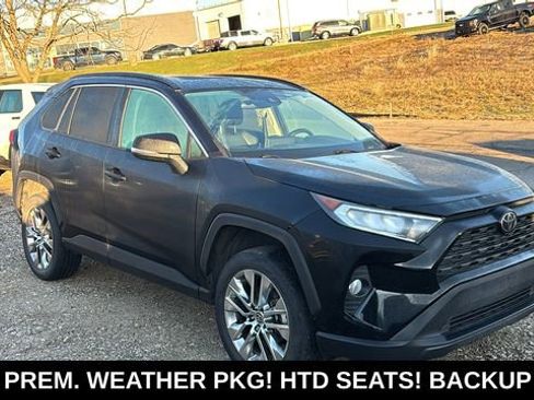 Used 2021 Toyota RAV4 XLE Premium image 27