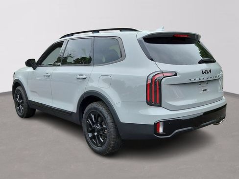 Used 2025 Kia Telluride AWD image 4
