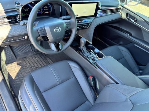 Used 2026 Toyota Camry XLE image 19