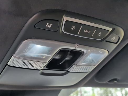 Used 2020 Kia Telluride SX w/ SX Prestige Package image 18