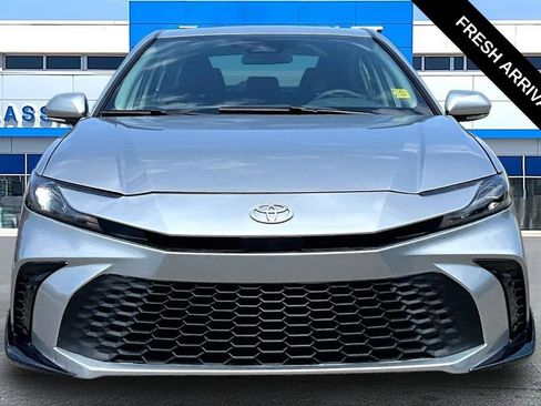Used 2025 Toyota Camry LE FWD image 18