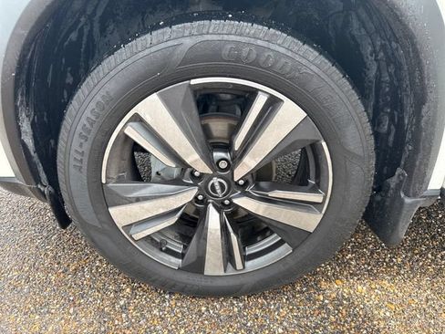 Used 2023 Nissan Rogue Platinum AWD/4WD image 27
