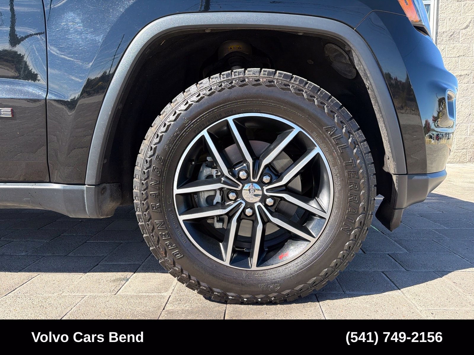 Used 2018 Jeep Grand Cherokee Trailhawk w/ Trailhawk Luxury Group AWD/4WD image 8