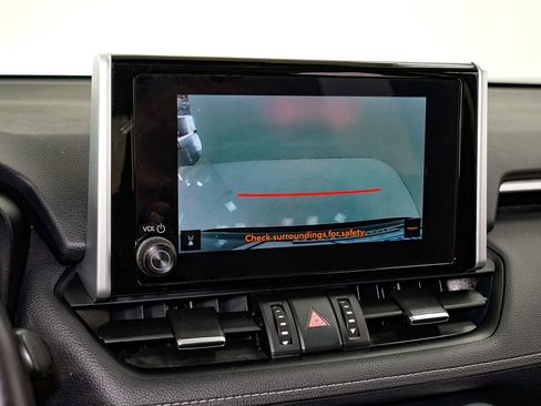 Used 2023 Toyota RAV4 XLE Premium image 15