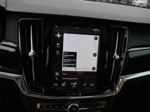 Used 2018 Volvo S90 T6 Momentum w/ Convenience Package image 20