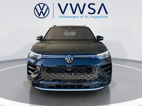 New 2026 Volkswagen Tiguan SEL R-Line AWD/4WD image 3