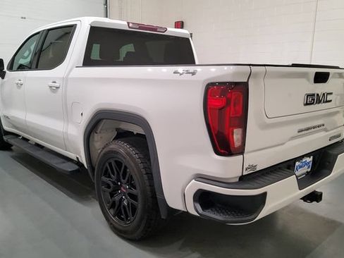 Used 2022 GMC Sierra 1500 Elevation w/ LPO, Elevation Black Package AWD/4WD image 7