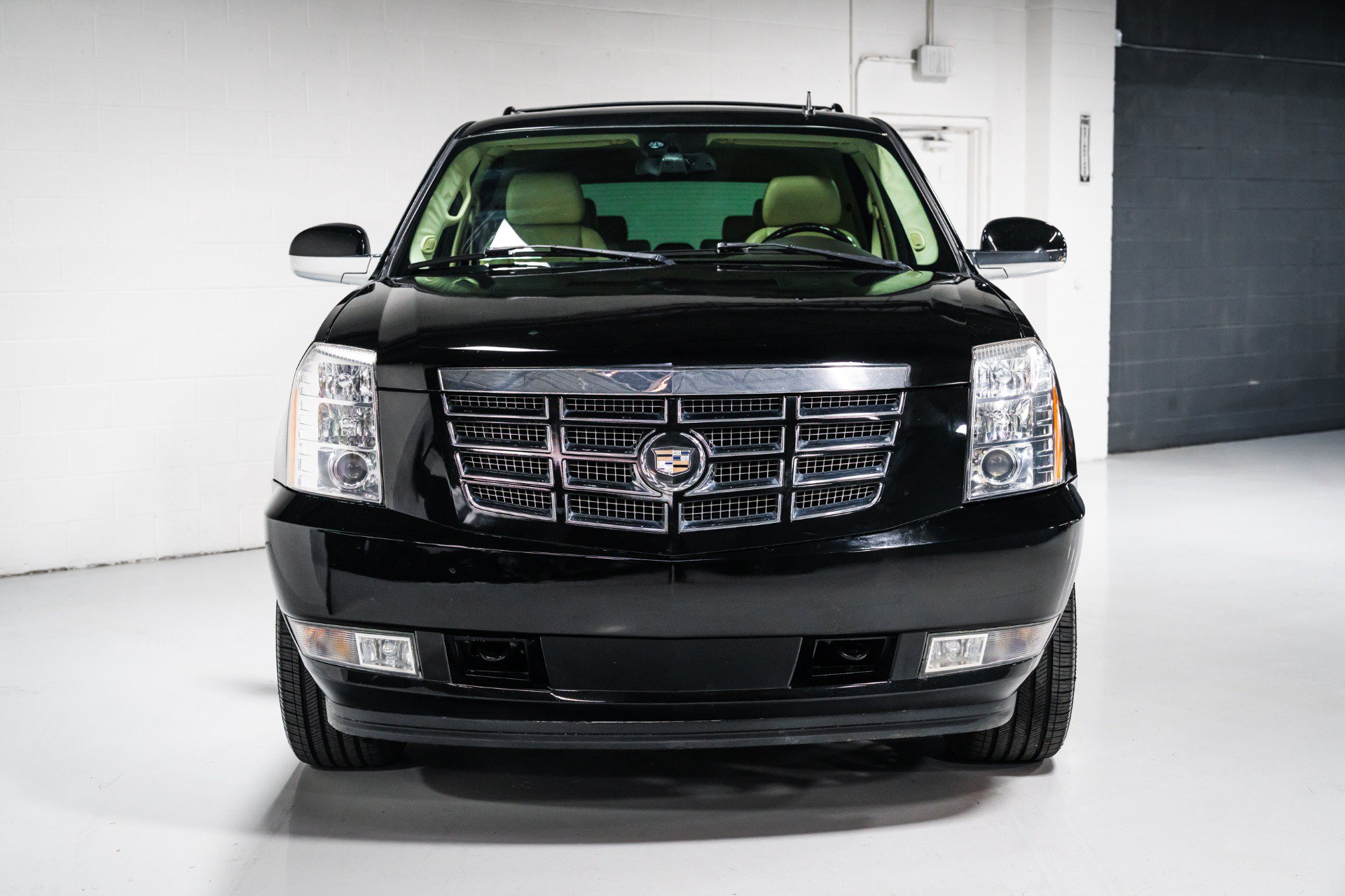 Used 2007 Cadillac Escalade AWD image 8