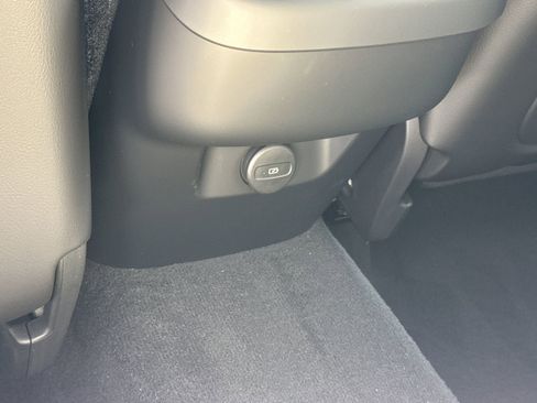 New 2026 Volvo XC60 B5 Core w/ Protection Package image 14