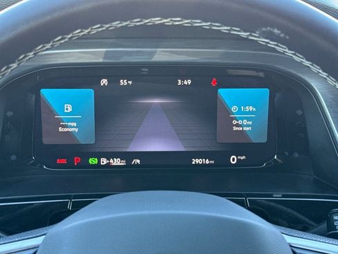 Used 2025 Volkswagen Atlas Cross Sport SE image 19