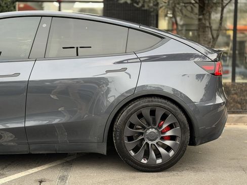 Used 2021 Tesla Model Y Performance image 11