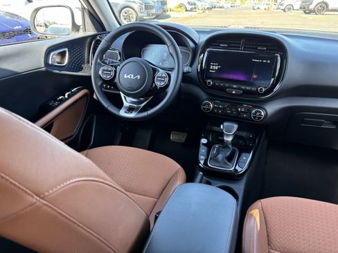Certified 2024 Kia Soul EX w/ Option Group 015 FWD image 12