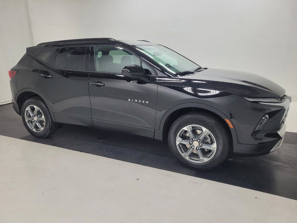 Used 2024 Chevrolet Blazer LT w/ Convenience Package FWD image 11