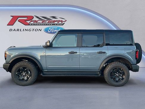 New 2025 Ford Bronco Outer Banks image 2