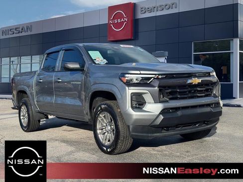 Used 2025 Chevrolet Colorado LT w/ LT Convenience Package image 1